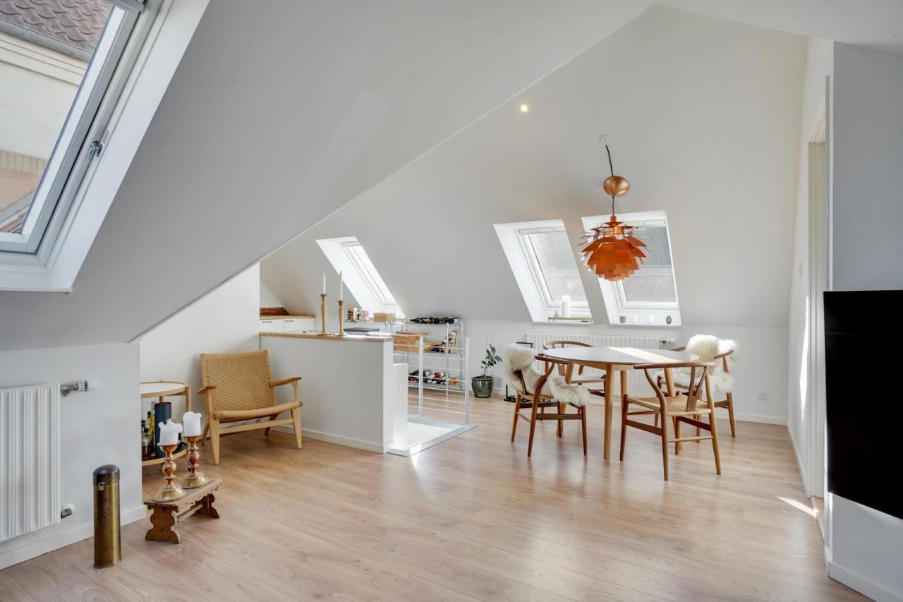 Bath Tub Penthouse In The City 奥尔堡 外观 照片
